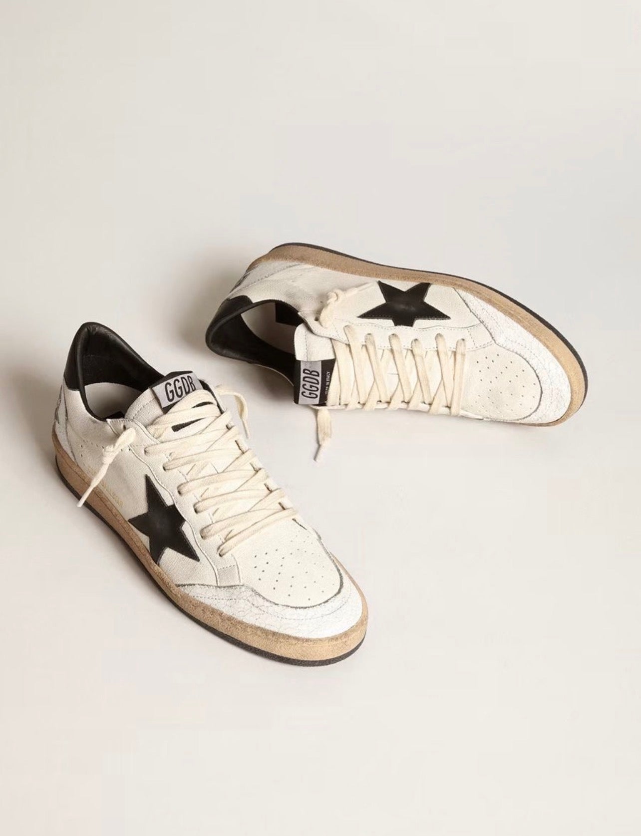 Golden Goose Ball Star Blanco / Estrella Negra / Talón Negro / Puntera Blanca Craquelada / Agujetas Blancas