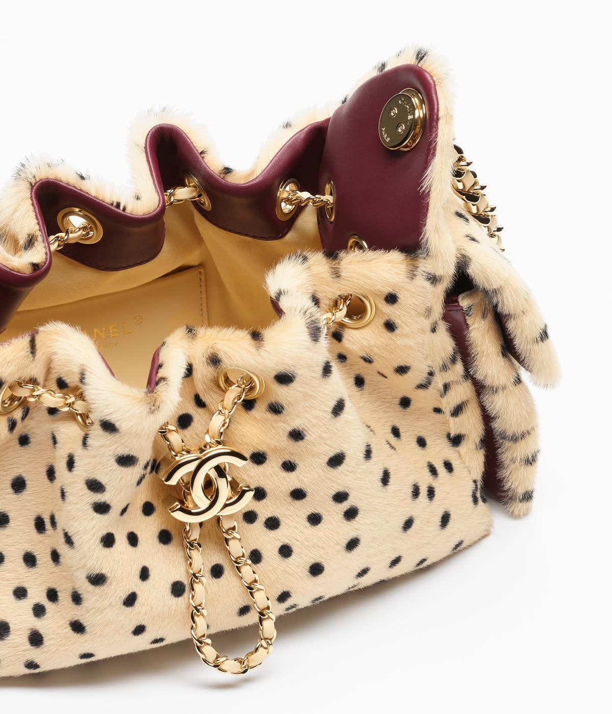 Chanel 25 mini Handbag Coleccion Métiers D art  2026